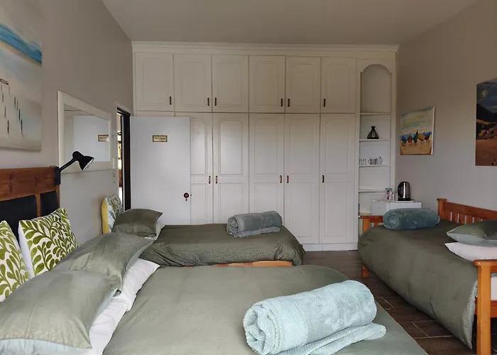 Cove View B&B East London