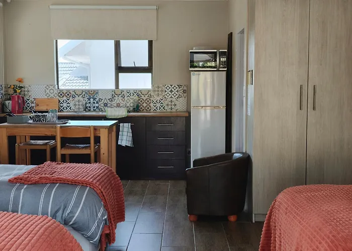 Cove View B&B East London