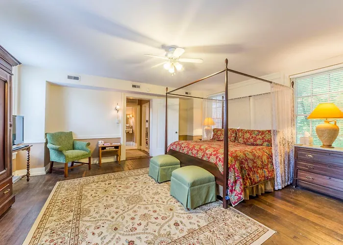 Bourbon Manor Bed & Breakfast Inn Bardstown