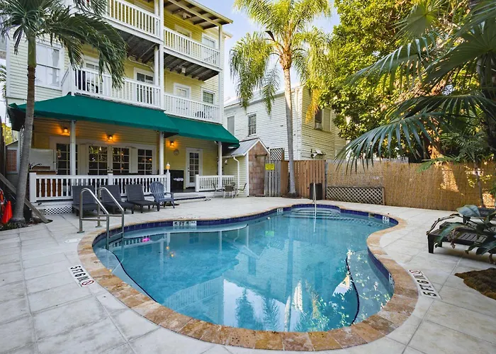 The Curry House - Entire Complex Villa Key West