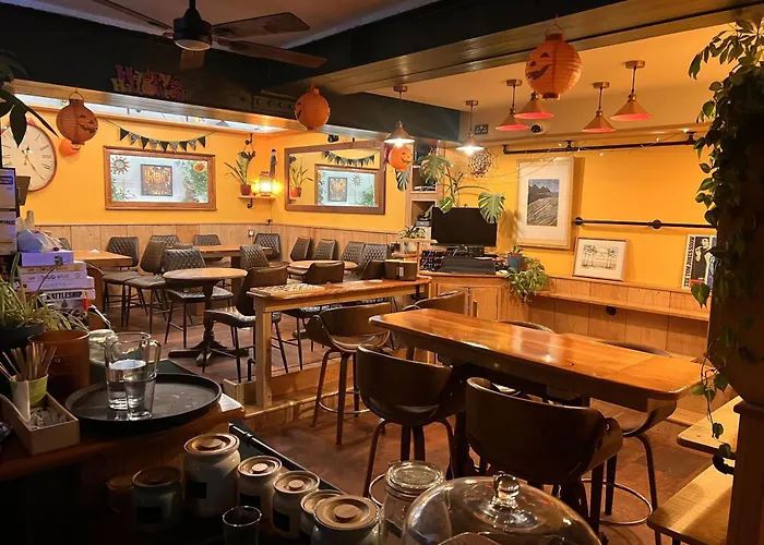 Hoopers Sandy Beach Guest Rooms Swansea