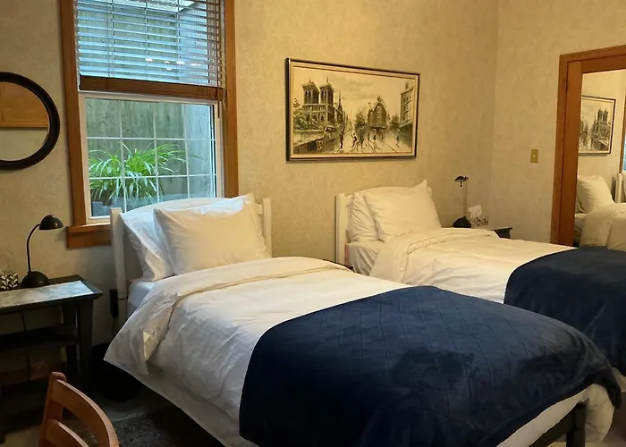 Blackbird Glen Bed And Breakfast, Glenmore, Kelowna, Bc