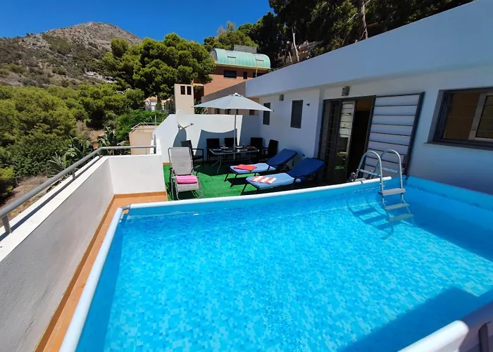 Villa Aguilas Club Guest House Málaga