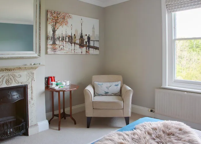 Balcarres, Rodborough Avenue Bed & Breakfast Stroud 