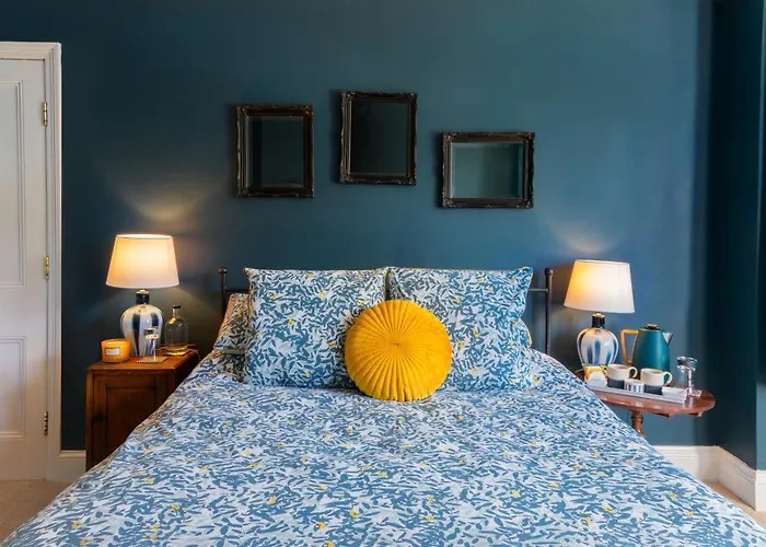 Balcarres, Rodborough Avenue Bed & Breakfast Stroud 