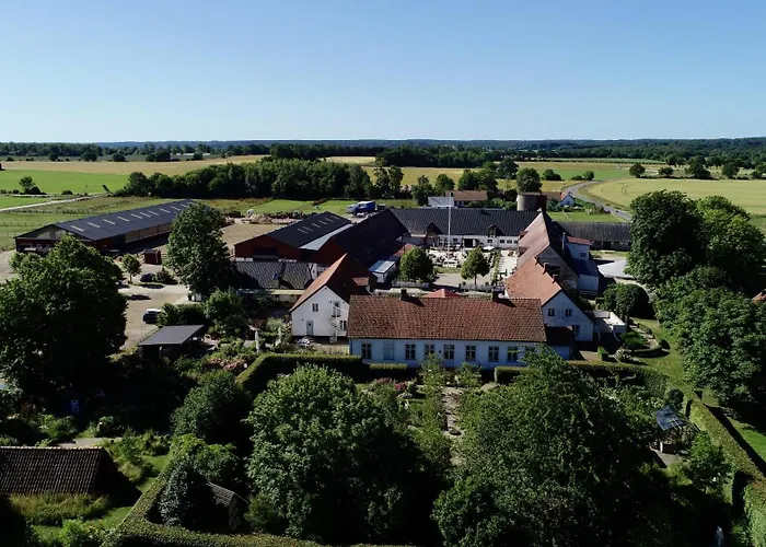 Svabesholms Kungsgards B&B Och Pensionat Stenshuvud Kivik