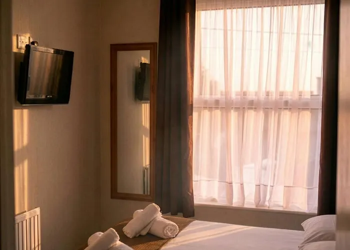 Trevellis Bed And Breakfast Newquay 
