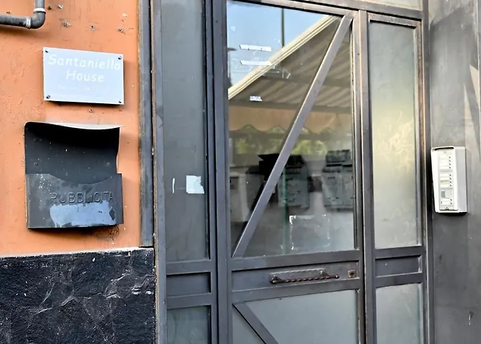 Bed and Breakfast Bebsantaniellohouse1 Napoli