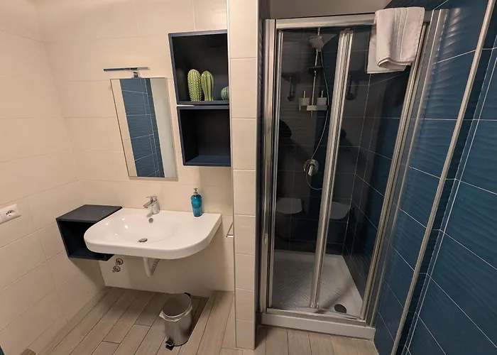 Napoli City Inn