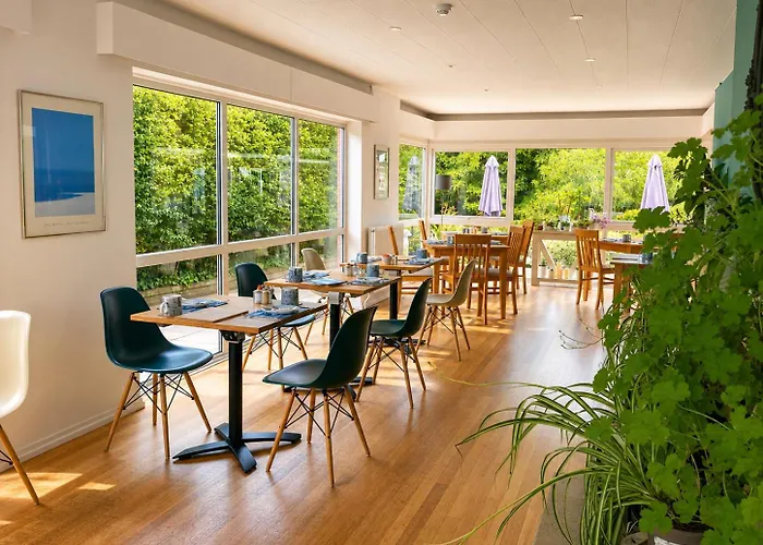 The Coast Yard B & B And Garden Chalets Chichester