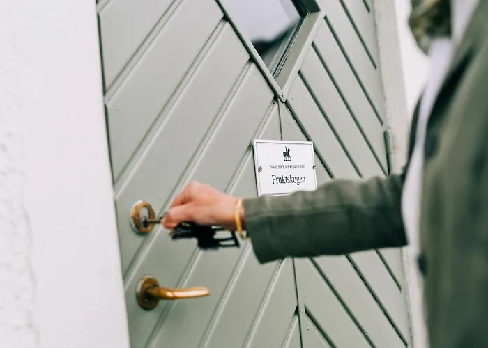 Svabesholms Kungsgards B&B Och Pensionat Stenshuvud Kivik