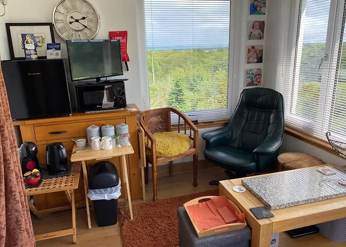 Jacquie'S B&B -Dumfries-Room With A View