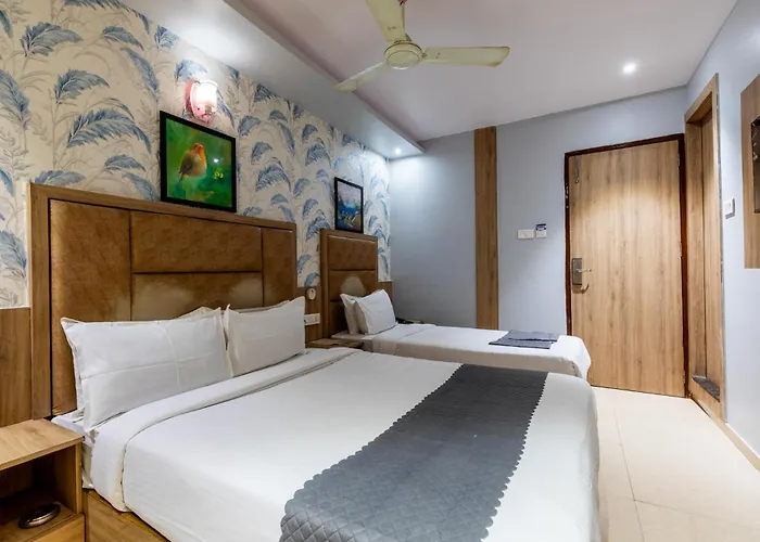 Lotus Grand Mumbai Near International Airport Bed & Breakfast