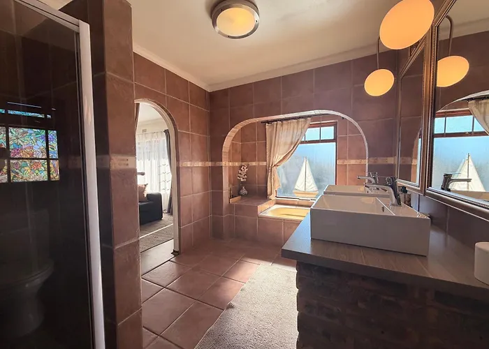 Dolphin Circle Bed And Breakfast Plettenberg Bay