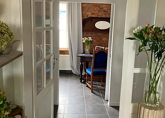 Villa Italiana pokoje z prywatnymi łazienkami&Odnowa Biologiczna Gdynia