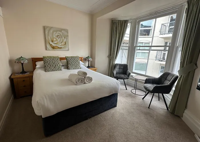Myrtle House Hotel Tenby