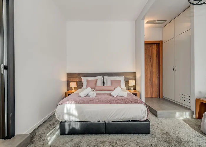 Starlight Luxury Suites Split
