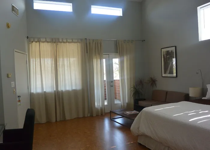 Modern B & B Houston
