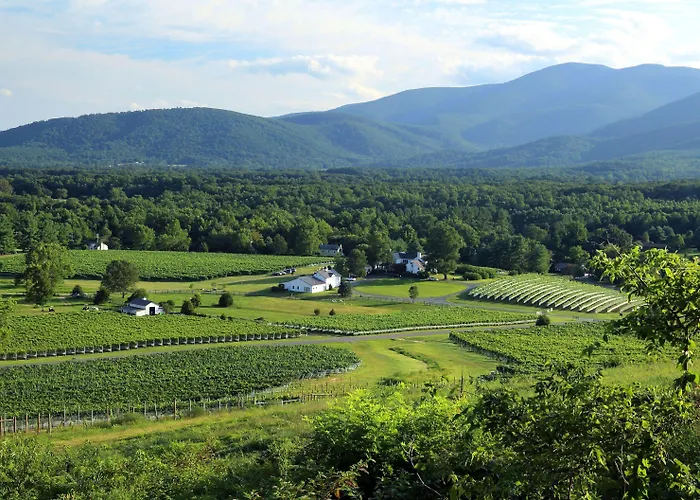 The Farmhouse At Veritas Afton