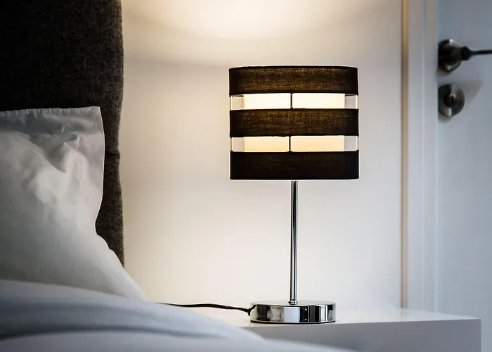 Paris Square Bed & Breakfast