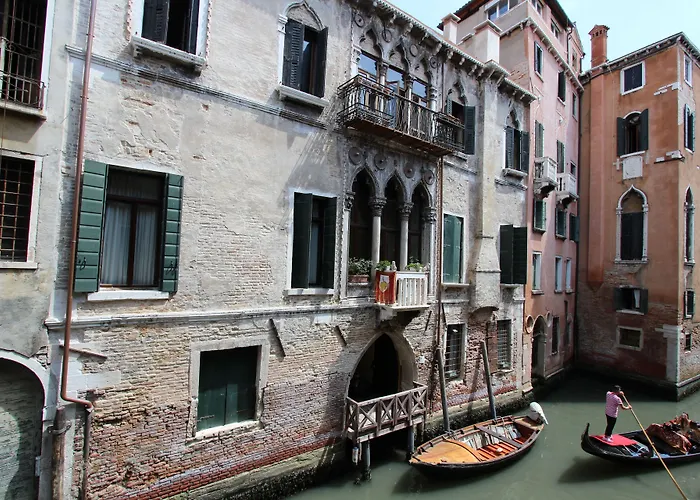 Ca' Amadi Bed & Breakfast Venice