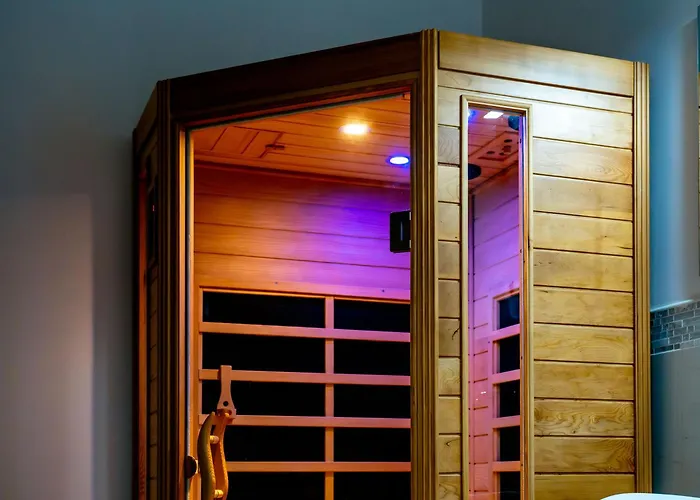 Yllen Rooms Avola