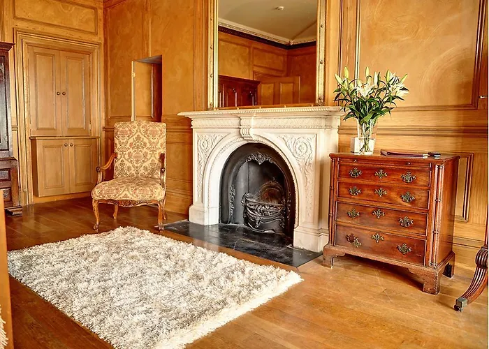 Bed and BreakfastBay Villa