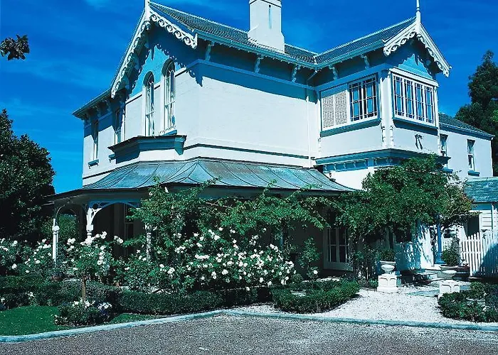 Cotter House Luxury Retreat Bed & Breakfast Auckland