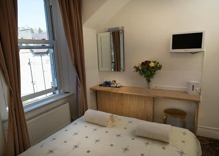 Bed and BreakfastSomerset House B&B