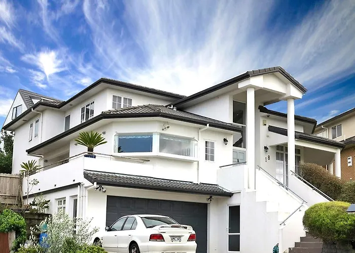 Lush & Co Auckland Bed & Breakfast