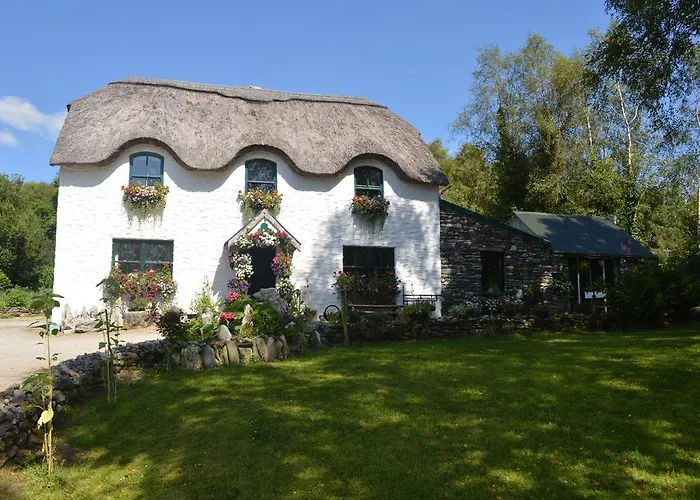 Lissyclearig Thatched Cottage Kenmare