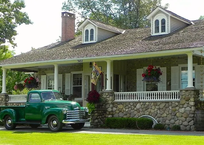 1837 Cobblestone Cottage Canandaigua