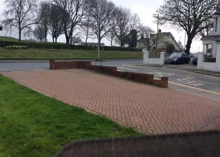 Alma Lodge Guest House Plymouth