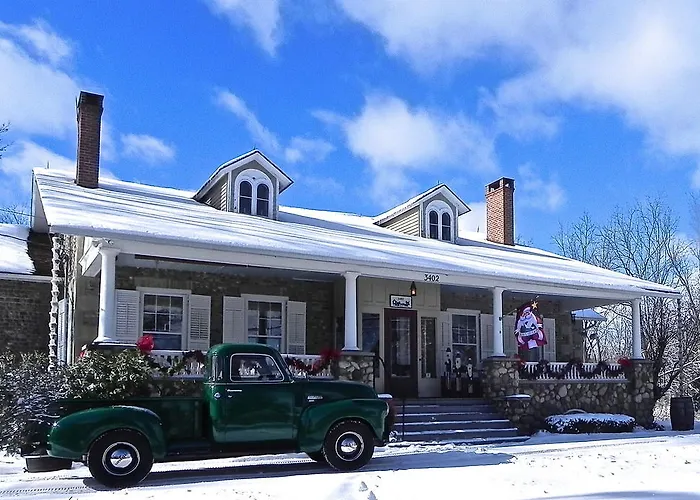1837 Cobblestone Cottage Canandaigua