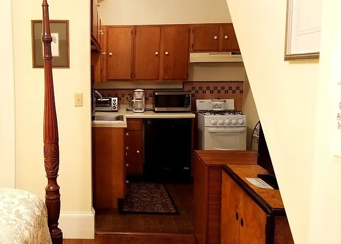 Lion'S Inn Bed And Breakfast New Orleans