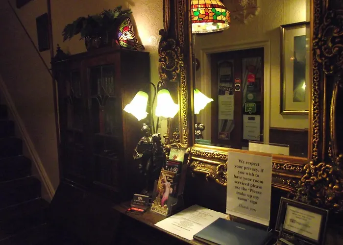 Bed and BreakfastMolly House