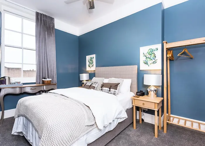 Summerfield Pub & Boutique Rooms London