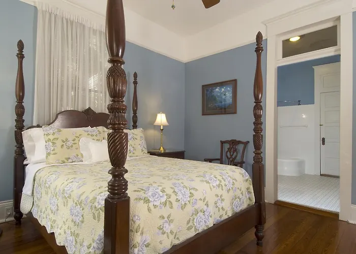 Southern Comfort Bed And Breakfast New Orleans