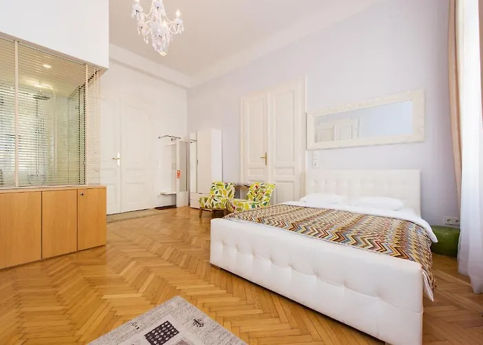 Rosa Linde - Comfort Rooms Wien