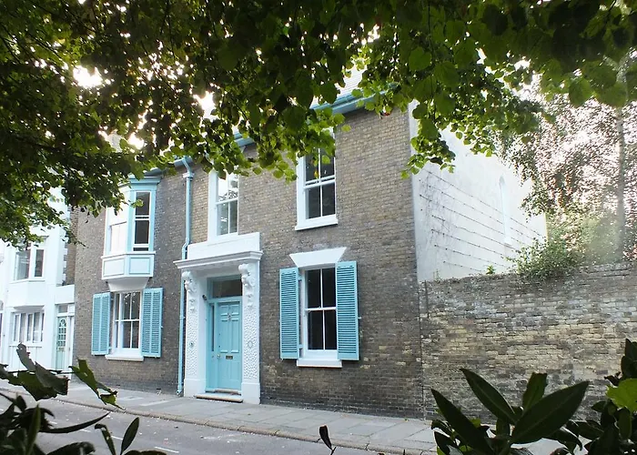 Bear'S Well Guest House Deal