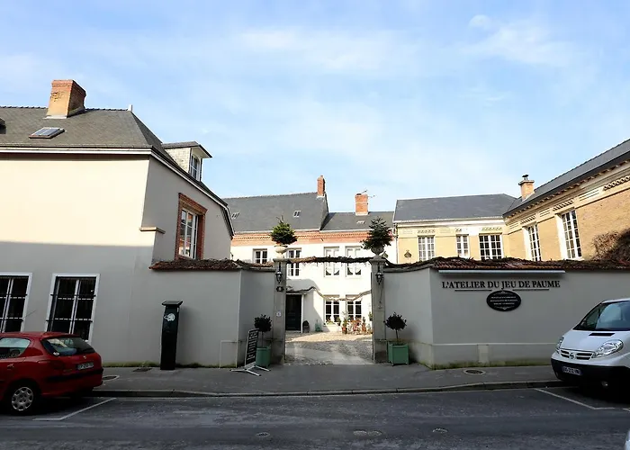 Au Jeu De Paume Bed & Breakfast Epernay