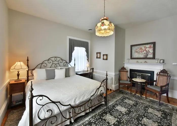 Brockamour Manor Bed And Breakfast Niagara-on-the-Lake