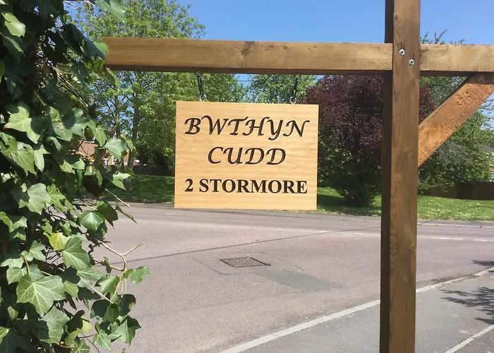 Bwthyn Cudd Bed & Breakfast Westbury 