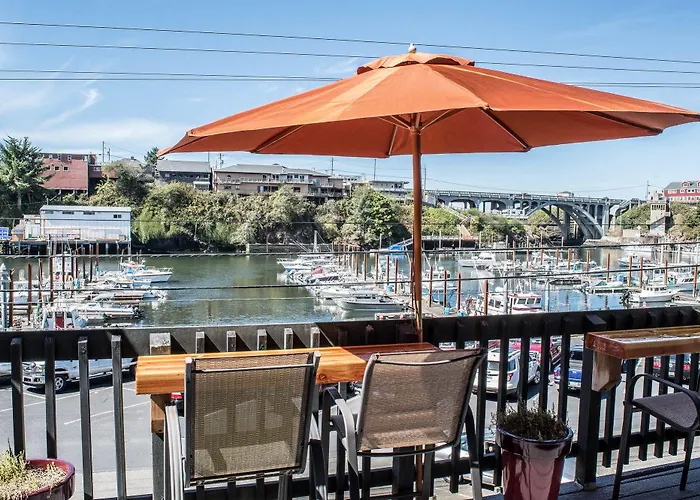 Depoe Bay Inn (Adults Only)
