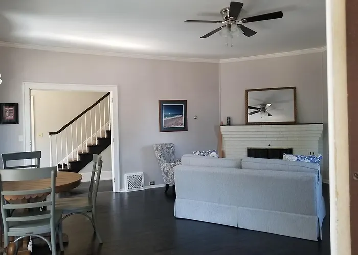 Charlevoix House Bed & Breakfast