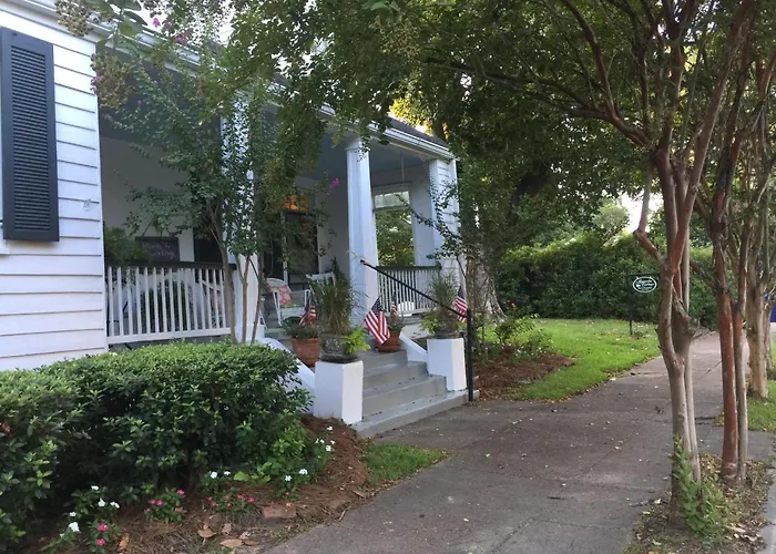 Magnolia Cottage Bed And Breakfast Natchez