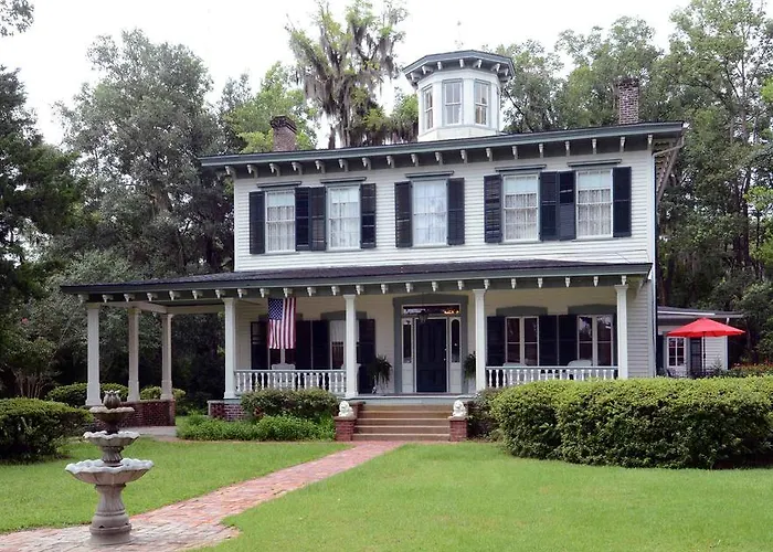 1872 Denham Inn Monticello