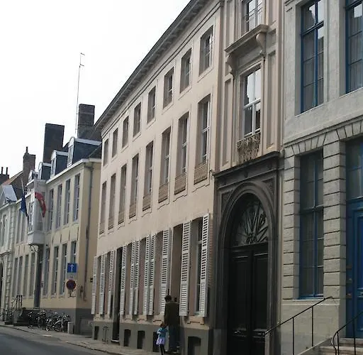 B&B La Maison Zenasni Bruges