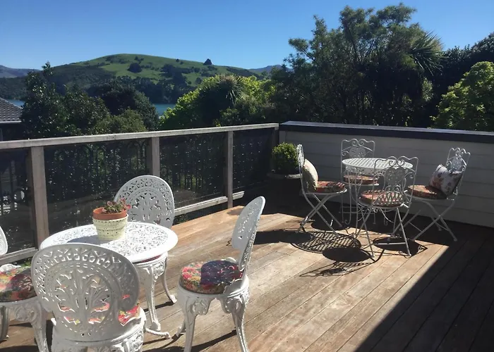 Banks House Akaroa Bed & Breakfast
