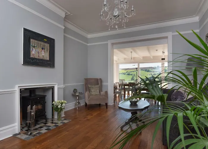 The Dartmouth Boutique B &B Bed & Breakfast